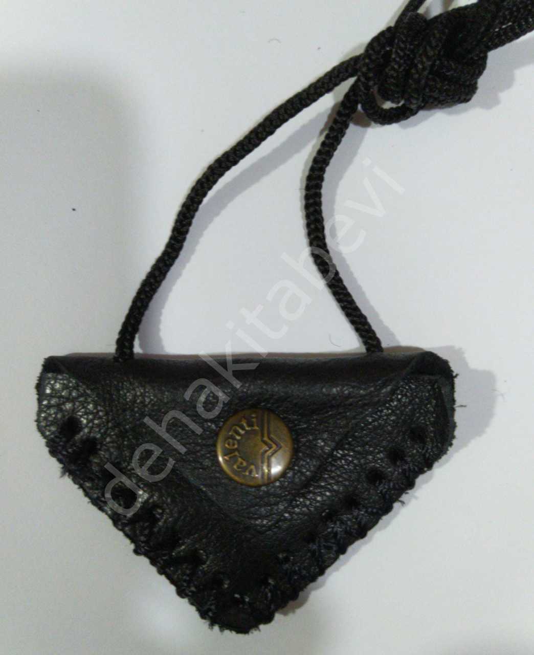 çıtçıtlı üçgen muska kabı, cevşenli,3,50x3,50 cm